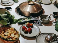 -喃喃椰·糟粕醋·椰子鸡火锅(七堡花园店)