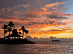 -Sunset Bar(丹绒亚路香格里拉店)