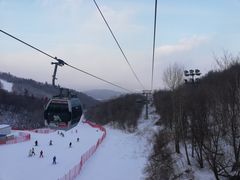 -亚布力新体委滑雪场