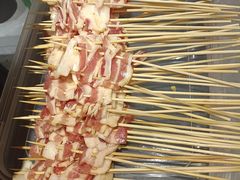 -山野的朋友露营炭火烤肉