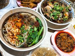 -爆炸头阿姨小四川正宗川味小吃(无任何分店)