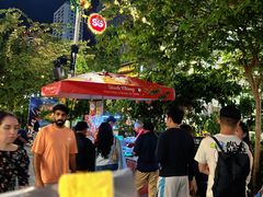 -詹爷爷乌节路街头冰淇淋