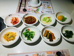 餐前小菜-本家韩国烤肉(青岛万象城店)
