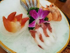 -青瓦餐厅·生鱼片·韩园烤肉(西塔店)