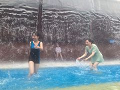 -泸州欢乐派海滩公园