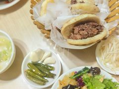 -闫家驴肉老店(华电一校店)