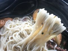 -花溪巷牛肉粉(泉城路店)