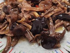 -天天向上素食餐厅(五台山店)