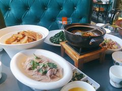 -江宴渔村·鱼鲜土菜(紫荆广场店)