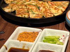 -明洞阿姨·韩式酱蟹烤肉·创意料理(三元桥店)