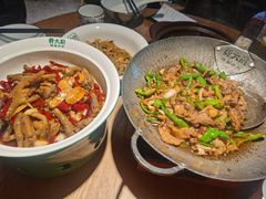 -费大厨辣椒炒肉(万家丽一店)