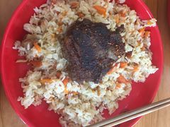 -同济大学本部学苑饮食广场