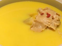 领鲜花胶鸡汤-领鲜天下·焗海鲜·花胶鸡(天目里店)