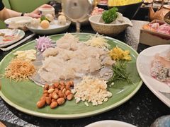 -得意咚瓜·顺德鱼生·冬瓜火锅(深圳首店)