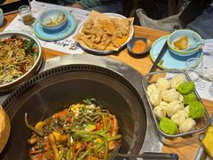 -山河屯铁锅炖·非遗东北菜(南山店)