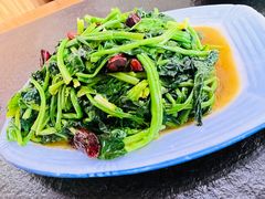 炝炒菠菜-小唐小四川水煮鱼(北三路店)