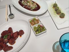 红酒泡沫牛仔粒-荟廷·晶萃(陆家嘴尚悦湾店)
