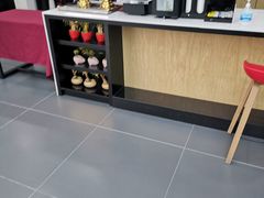 -上海华裕比亚迪4S店