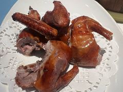 脆皮乳鸽-荣小馆(临海世纪花城店)