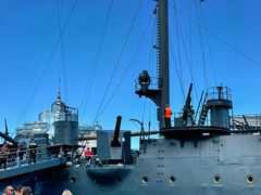 -阿芙乐尔号巡洋舰