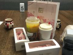 -奈雪的茶(亨特国际广场店)