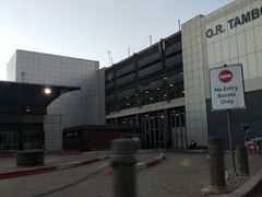 -奥利弗·雷金纳德·坦博国际机场