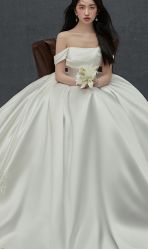-挪娅婚纱摄影皇家会所