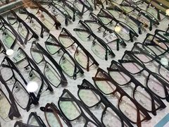 -罗创丹阳眼镜(童卫路店)