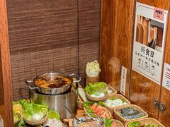 -独食火锅·半米屋台(直营总店)