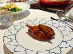 玻璃脆皮香茅石岐乳鸽-炳胜公馆(珠江新城店)