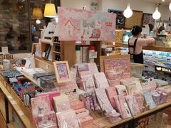 零售区-猫的天空之城概念书店(景德镇陶溪川店)