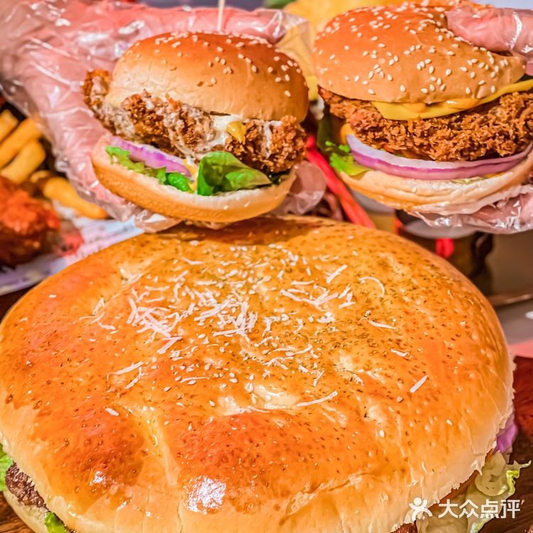 比巨无霸还霸的肥宅快乐‼️12寸的超级大汉堡🍔