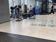 -超鹿运动(五四路恒力城店)