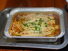 -茸梅路右拐龙虾-农家菜(松江店)