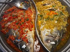 -阿瓦山寨·湘菜现炒·剁椒鱼头王(咸阳总店)
