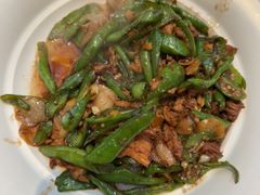 -阿瓦山寨·湘菜现炒·剁椒鱼头王(咸阳总店)