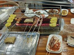 -哈尔滨小酒馆·鲜肉现穿自助烧烤(康新花园店)