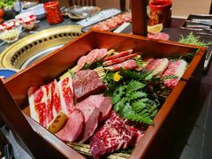 -山川小町·极番烧肉(新地假日广场店)