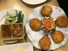 -J Daeng Seafood