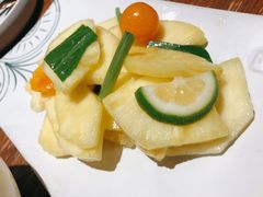 青柠拌菠萝-云海肴·汽锅鸡·云南菜(美罗城店)