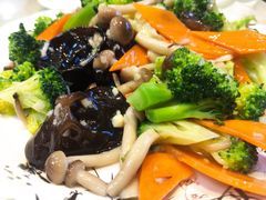 -老码头黑皮肘子锅包肉熏酱水饺(文政街店)
