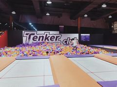 -Tenker Club弹刻极限主题公园 · 蹦床 · 团建 · 生日派对(大关店)