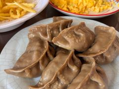 地瓜面山菜包子-崂山水果园农家宴(泉水鸡店)