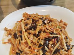 -严记小天府酸菜鱼(西四路店)