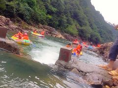 -安吉龙王山峡谷漂流