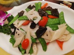 荷塘小炒-海尔巴格新疆餐厅(东来兴店)