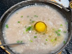 -何妹湿辣牛肉·粤式烧烤砂煲(桂雅路店)