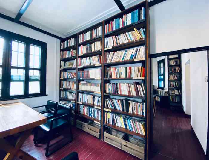 这里真的是一个文艺青年的好去处今天阳光甚好转了一