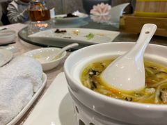 蟹黄鱼翅-新光酒家·河豚·海鲜·蟹料理(浦东店)