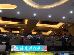 -覃记海鲜美食餐厅